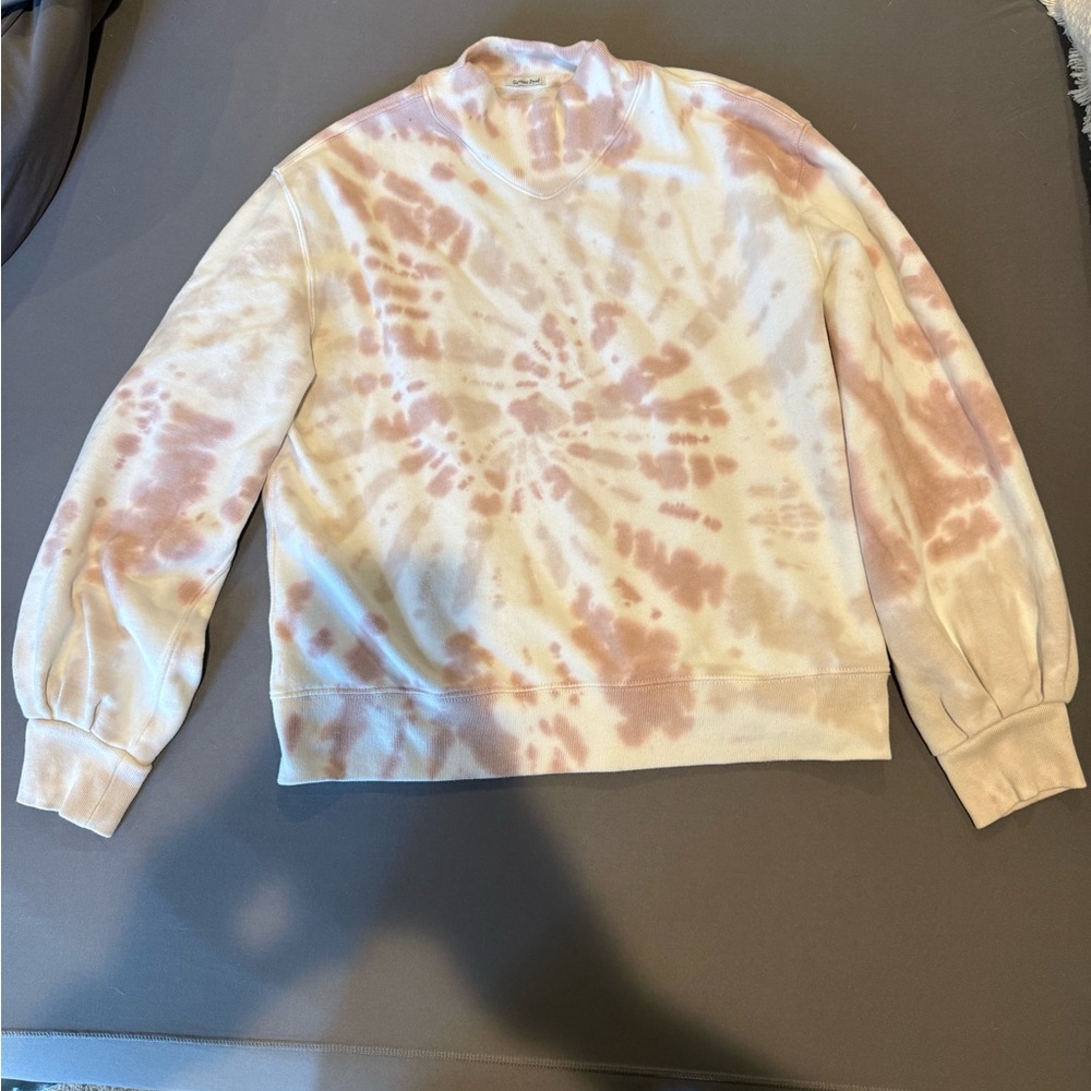 Tie-Dye Sweatshirt in Cream and Pink Abercrombie & Fitch XS